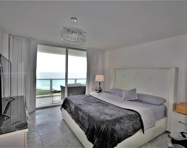 5151 Collins Ave - Photo Thumbnail 14