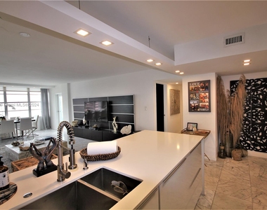 5151 Collins Ave - Photo Thumbnail 1