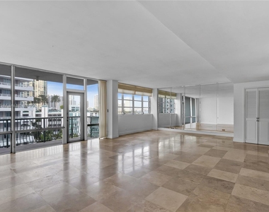 1408 Brickell Bay Dr - Photo Thumbnail 5