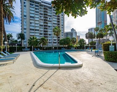 1408 Brickell Bay Dr - Photo Thumbnail 21