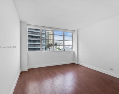 1408 Brickell Bay Dr - Photo Thumbnail 30