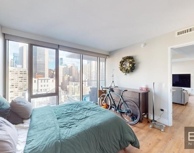 237 East 34th Street - Photo Thumbnail 5