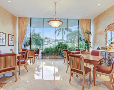 800 Ocean Drive - Photo Thumbnail 15