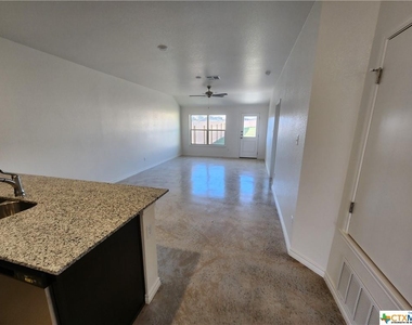 1312 Concord Drive - Photo Thumbnail 4