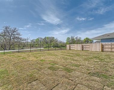 224  Tall Grass Dr - Photo Thumbnail 9