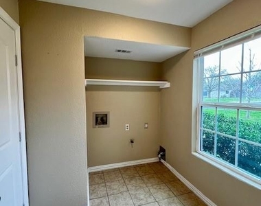 11316  Bristle Oak Trl - Photo Thumbnail 16