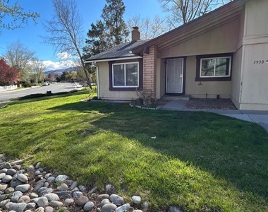 3930 Amador Way - Photo Thumbnail 2