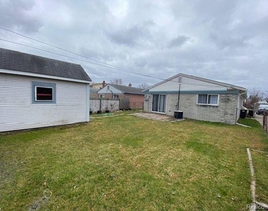 30496 Townley Street - Photo Thumbnail 3