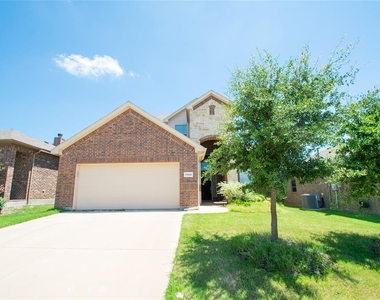 2929 Maple Creek Drive - Photo Thumbnail 0