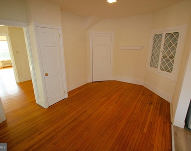 1037 Rees Avenue - Photo Thumbnail 12