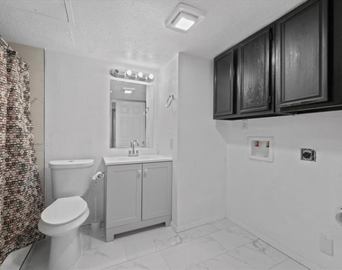 9448 Brewster Street - Photo Thumbnail 9