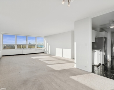 4800 S Chicago Beach Drive - Photo Thumbnail 5