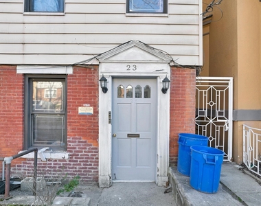 23 Bentley Ave - Photo Thumbnail 19