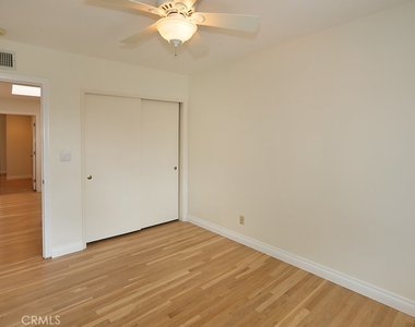 12172 Woodlawn Avenue - Photo Thumbnail 30