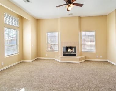 841 Cypress Lane - Photo Thumbnail 2