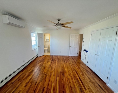 353 E Penn Street - Photo Thumbnail 16