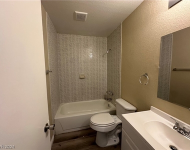 6966 Issac Avenue - Photo Thumbnail 15