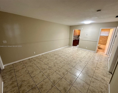 1098 Ne 34th Ct - Photo Thumbnail 2