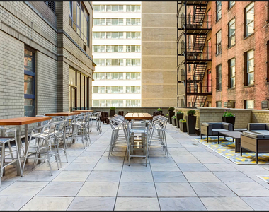 West 48th Street - Photo Thumbnail 9