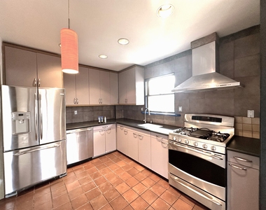 66-5 Dartmouth Street - Photo Thumbnail 2
