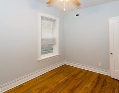 4735 N. Washtenaw, Unit 7 - Photo Thumbnail 16