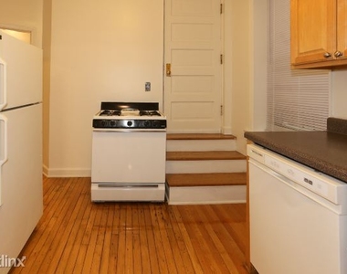 2315 N. Greenview, Unit F-7 - Photo Thumbnail 4