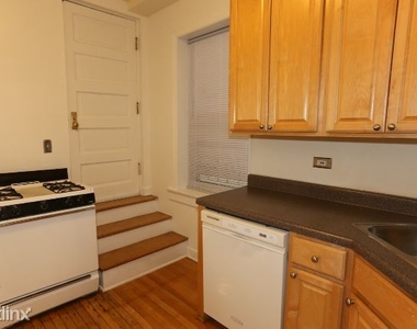 2315 N. Greenview, Unit F-7 - Photo Thumbnail 3