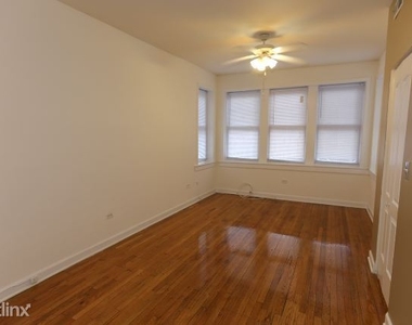 2315 N. Greenview, Unit F-7 - Photo Thumbnail 5