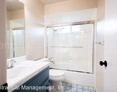 2316 Gosford Rd, Apt J - Photo Thumbnail 18