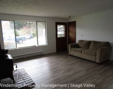 1114 Fidalgo Street - Photo Thumbnail 1