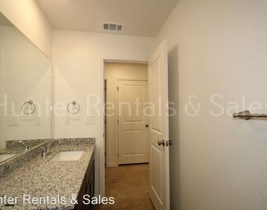 1263 Concord Dr - Photo Thumbnail 4