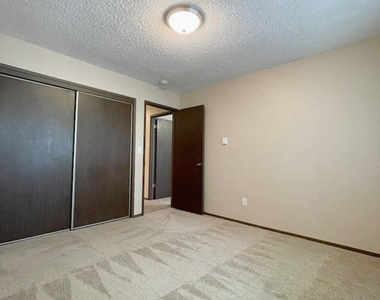 11835 Sw Ridgecrest Drive - Photo Thumbnail 16