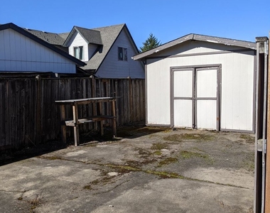 2543 Mangan St - Photo Thumbnail 26