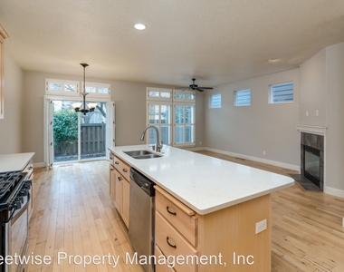 16711 Sw 134th Terrace - Photo Thumbnail 9