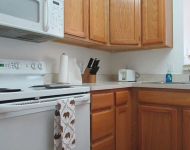 4545 Wheaton Dr Unit E200 - Photo Thumbnail 10