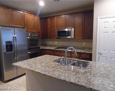 10357 Pima Crossing Avenue - Photo Thumbnail 2