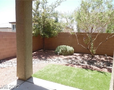 10357 Pima Crossing Avenue - Photo Thumbnail 7