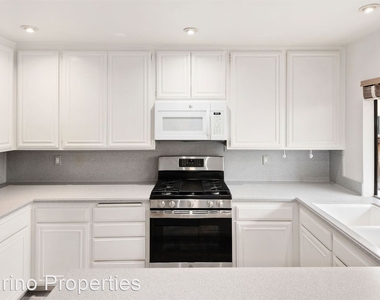 130 West Alamar Unit 3 - Photo Thumbnail 5