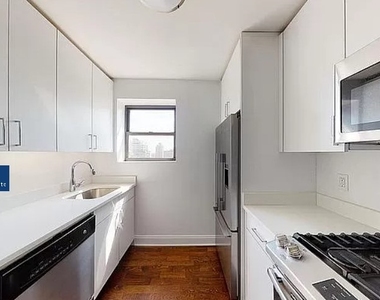 145 E 16th Street, New York, NY 10003 - Photo Thumbnail 2