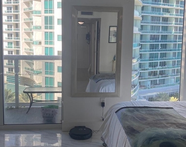 10275 Collins Ave - Photo Thumbnail 4