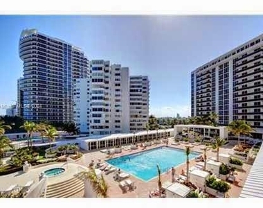 10275 Collins Ave - Photo Thumbnail 13