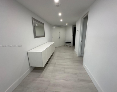 8855 Collins Ave - Photo Thumbnail 9