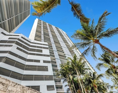 335 S Biscayne Blvd - Photo Thumbnail 8