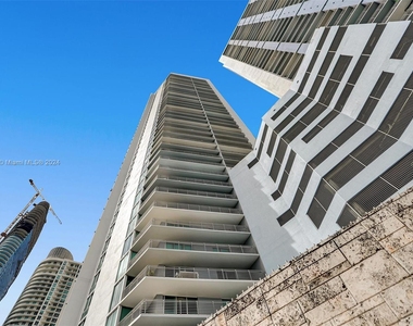 335 S Biscayne Blvd - Photo Thumbnail 9