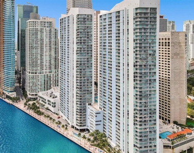 335 S Biscayne Blvd - Photo Thumbnail 42