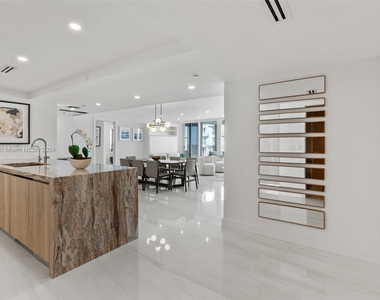 1500 Ocean Dr - Photo Thumbnail 2