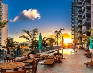 1500 Ocean Dr - Photo Thumbnail 41