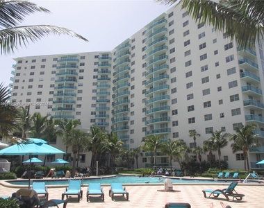 3901 S Ocean Dr - Photo Thumbnail 2