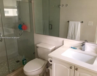 3901 S Ocean Dr - Photo Thumbnail 10