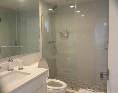 3901 S Ocean Dr - Photo Thumbnail 12